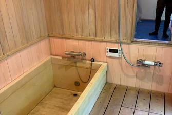 浴室メンテナンス工事～ヒノキ風呂～
